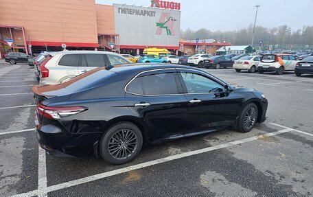 Toyota Camry, 2018 год, 2 700 000 рублей, 1 фотография