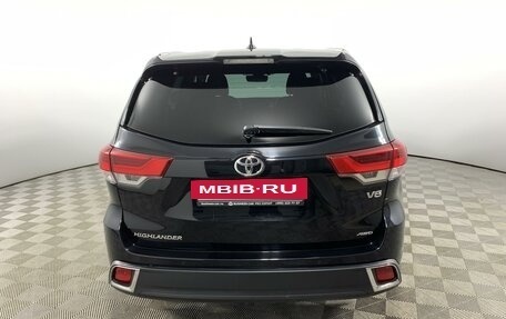 Toyota Highlander III, 2019 год, 4 750 000 рублей, 6 фотография