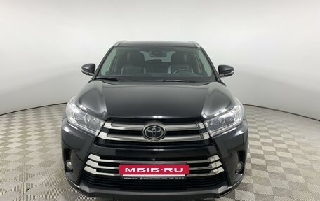 Toyota Highlander III, 2019 год, 4 750 000 рублей, 2 фотография