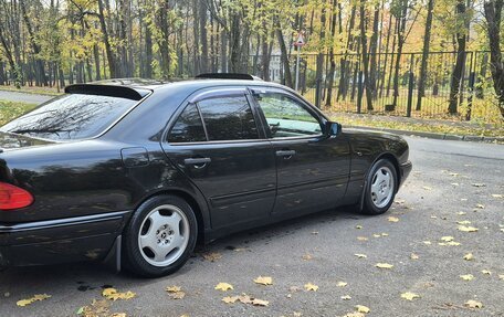 Mercedes-Benz E-Класс, 1998 год, 690 000 рублей, 4 фотография