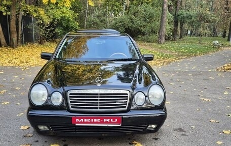 Mercedes-Benz E-Класс, 1998 год, 690 000 рублей, 2 фотография