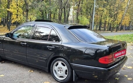 Mercedes-Benz E-Класс, 1998 год, 690 000 рублей, 6 фотография