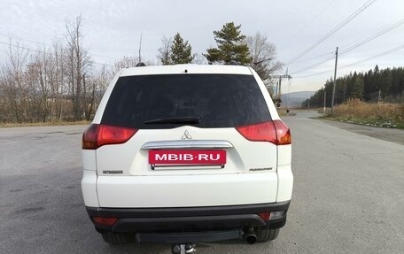 Mitsubishi Pajero Sport II рестайлинг, 2011 год, 2 050 000 рублей, 2 фотография