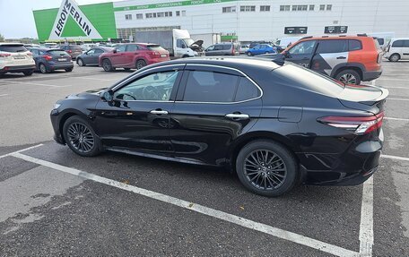 Toyota Camry, 2018 год, 2 700 000 рублей, 2 фотография