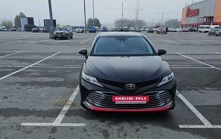 Toyota Camry, 2018 год, 2 700 000 рублей, 4 фотография