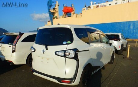 Toyota Sienta II, 2016 год, 1 800 000 рублей, 19 фотография