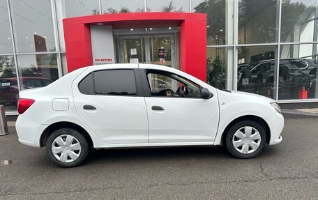 Renault Logan II, 2017 год, 600 000 рублей, 5 фотография