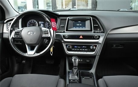 Hyundai Sonata VII, 2017 год, 2 159 000 рублей, 6 фотография