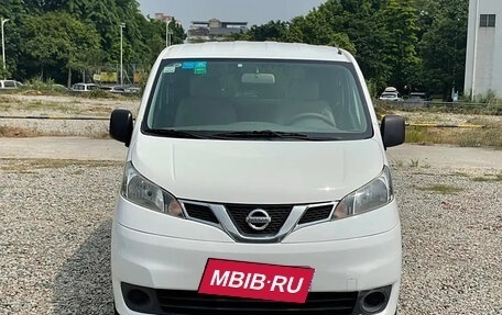 Nissan NV200, 2016 год, 1 740 000 рублей, 2 фотография