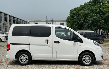 Nissan NV200, 2016 год, 1 740 000 рублей, 7 фотография