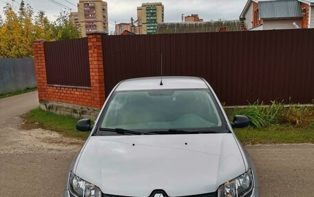 Renault Logan II, 2017 год, 870 000 рублей, 4 фотография