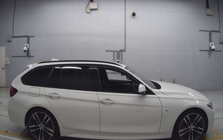 BMW 3 серия, 2017 год, 1 900 000 рублей, 6 фотография