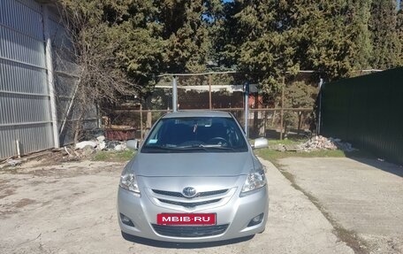 Toyota Yaris III рестайлинг, 2006 год, 750 000 рублей, 2 фотография