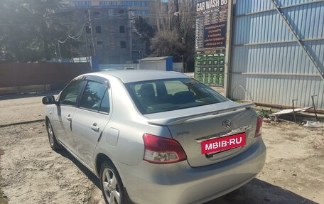 Toyota Yaris III рестайлинг, 2006 год, 750 000 рублей, 6 фотография