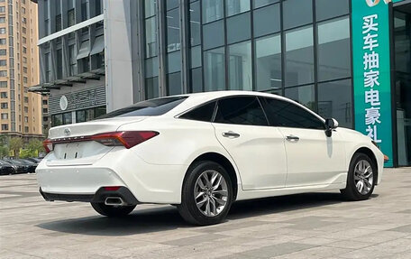 Toyota Avalon, 2019 год, 2 560 000 рублей, 4 фотография