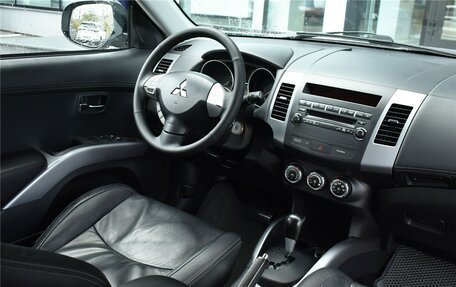 Mitsubishi Outlander III рестайлинг 3, 2011 год, 1 349 000 рублей, 5 фотография