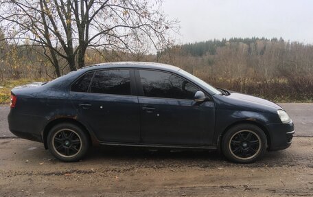 Volkswagen Jetta VI, 2009 год, 500 000 рублей, 2 фотография