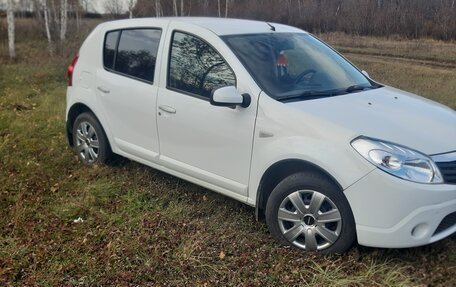 Renault Sandero I, 2013 год, 720 000 рублей, 4 фотография