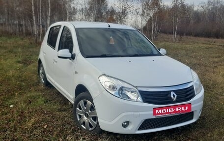 Renault Sandero I, 2013 год, 720 000 рублей, 3 фотография