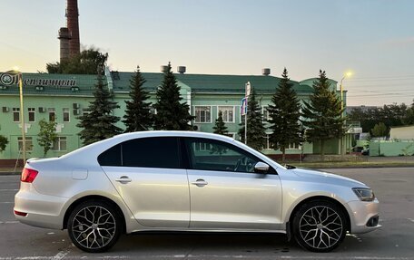 Volkswagen Jetta VI, 2014 год, 1 330 000 рублей, 4 фотография