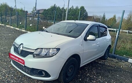 Renault Sandero II рестайлинг, 2016 год, 1 320 000 рублей, 2 фотография