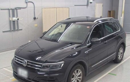 Volkswagen Tiguan II, 2018 год, 2 480 000 рублей, 2 фотография