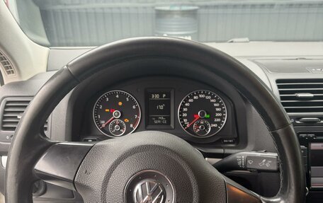 Volkswagen Jetta VI, 2010 год, 1 000 000 рублей, 12 фотография