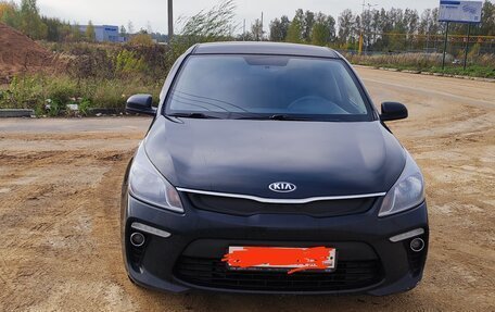 KIA Rio IV, 2018 год, 1 350 000 рублей, 2 фотография