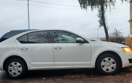 Skoda Octavia, 2017 год, 1 000 000 рублей, 8 фотография