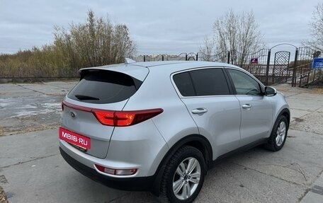 KIA Sportage IV рестайлинг, 2018 год, 2 600 000 рублей, 5 фотография