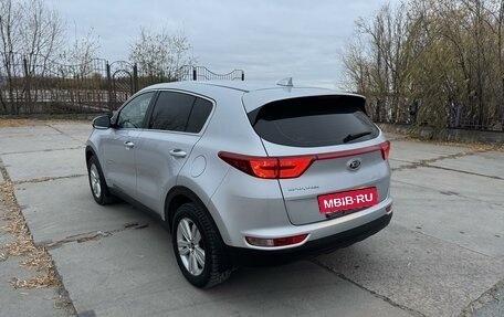 KIA Sportage IV рестайлинг, 2018 год, 2 600 000 рублей, 7 фотография