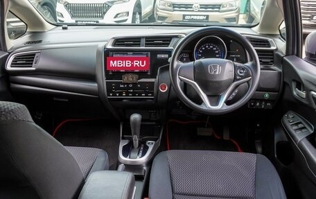 Honda Fit III, 2017 год, 1 395 000 рублей, 6 фотография