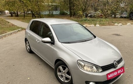 Volkswagen Golf VI, 2011 год, 820 000 рублей, 2 фотография