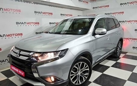 Mitsubishi Outlander III рестайлинг 3, 2018 год, 2 599 000 рублей, 1 фотография