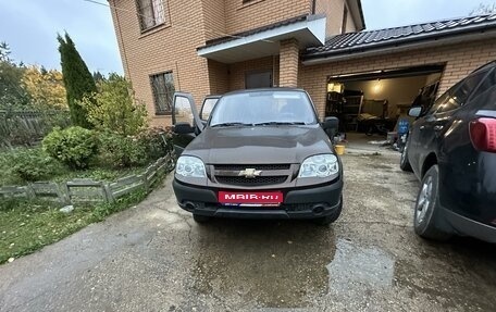 Chevrolet Niva I рестайлинг, 2011 год, 350 000 рублей, 1 фотография