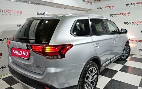 Mitsubishi Outlander III рестайлинг 3, 2018 год, 2 599 000 рублей, 3 фотография