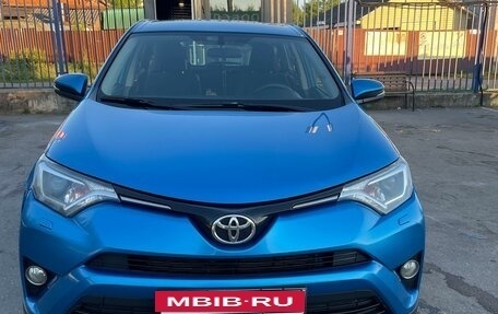 Toyota RAV4, 2016 год, 2 280 000 рублей, 2 фотография