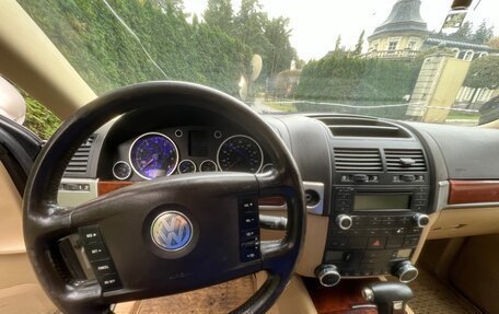 Volkswagen Touareg III, 2005 год, 700 000 рублей, 11 фотография