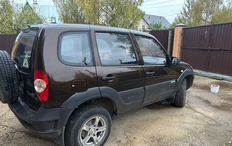 Chevrolet Niva I рестайлинг, 2011 год, 350 000 рублей, 3 фотография