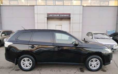 Mitsubishi Outlander III рестайлинг 3, 2013 год, 1 550 000 рублей, 6 фотография