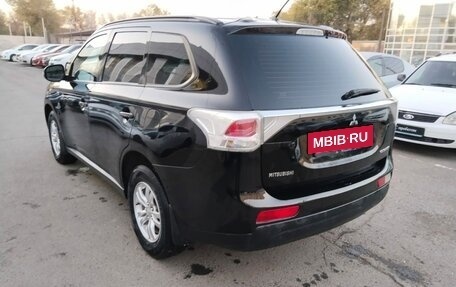 Mitsubishi Outlander III рестайлинг 3, 2013 год, 1 550 000 рублей, 3 фотография