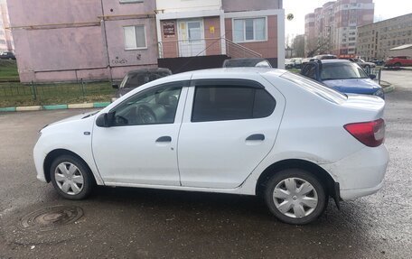 Renault Logan II, 2017 год, 430 000 рублей, 4 фотография