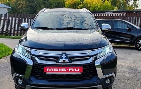 Mitsubishi Pajero Sport III рестайлинг, 2018 год, 3 250 000 рублей, 6 фотография