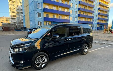 Toyota Voxy III, 2015 год, 1 750 000 рублей, 10 фотография