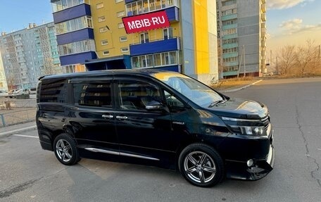 Toyota Voxy III, 2015 год, 1 750 000 рублей, 4 фотография