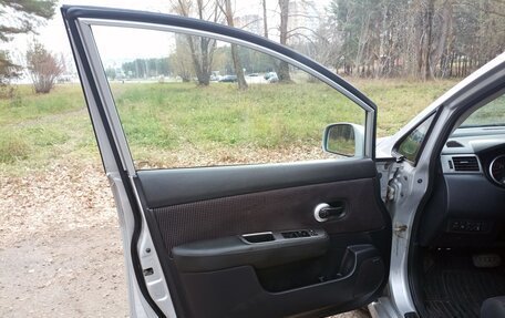 Nissan Tiida, 2011 год, 890 000 рублей, 9 фотография