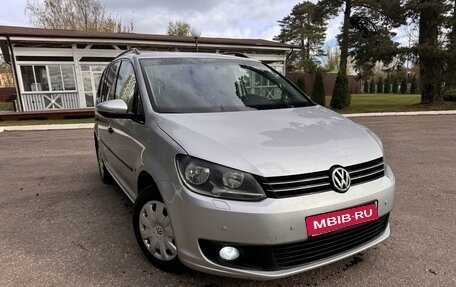 Volkswagen Touran III, 2012 год, 1 050 000 рублей, 1 фотография