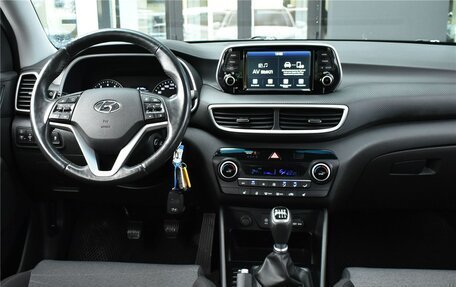 Hyundai Tucson III, 2019 год, 2 349 000 рублей, 6 фотография