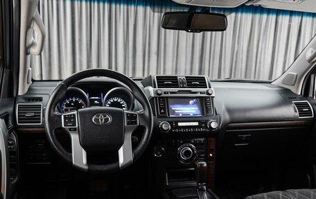 Toyota Land Cruiser Prado 150 рестайлинг 2, 2014 год, 4 499 000 рублей, 6 фотография