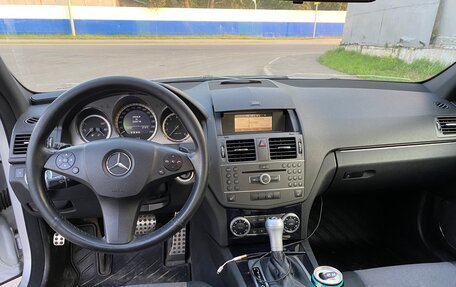 Mercedes-Benz C-Класс, 2010 год, 1 190 000 рублей, 17 фотография